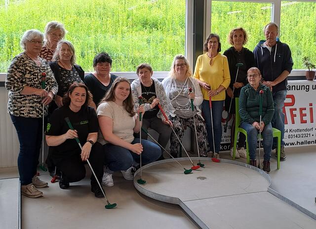 MInigolfpartie der VP Frauen Edelschrott in der Voitsberger Indooranlage | Foto: Holzmann