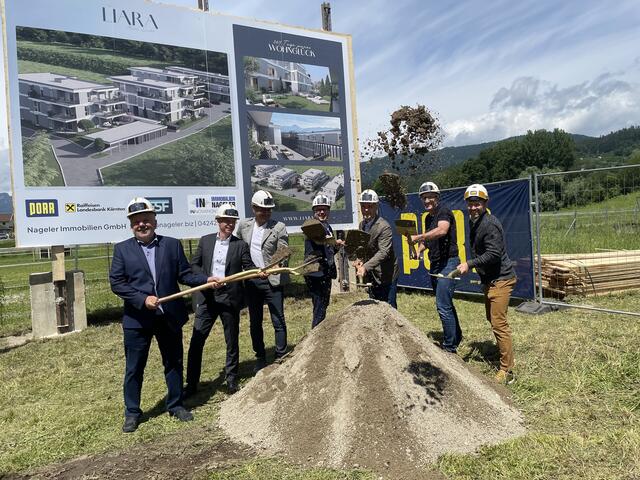 Am Freitag, dem 14. Juni, erfolgte der Spatenstich für das Wohnprojekt "LIARA" am Ende vom Finkenweg in Villach-St. Leonhard. | Foto: MeinBezirk.at