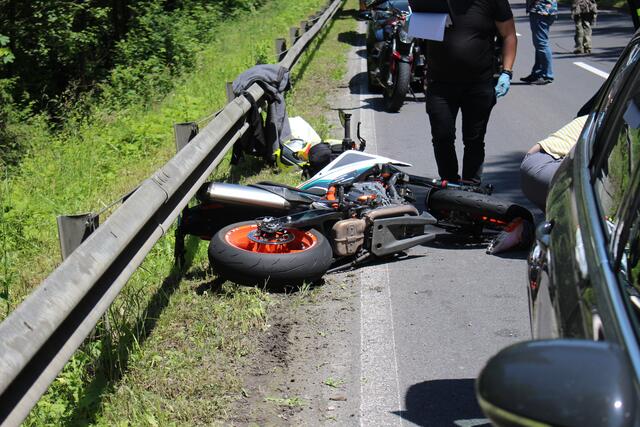 Schwerer Motorradunfall am Gaberl, zwei Personen wurden unbestimmten Grades verletzt. | Foto: Patrick Marcher