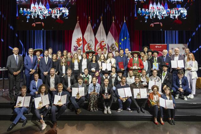 Die "Glanzleistung"-Auszeichnung wurde im Rahmen eines feierlichen Festakts in St. Anton am Arlberg verliehen. | Foto: Die Fotografen