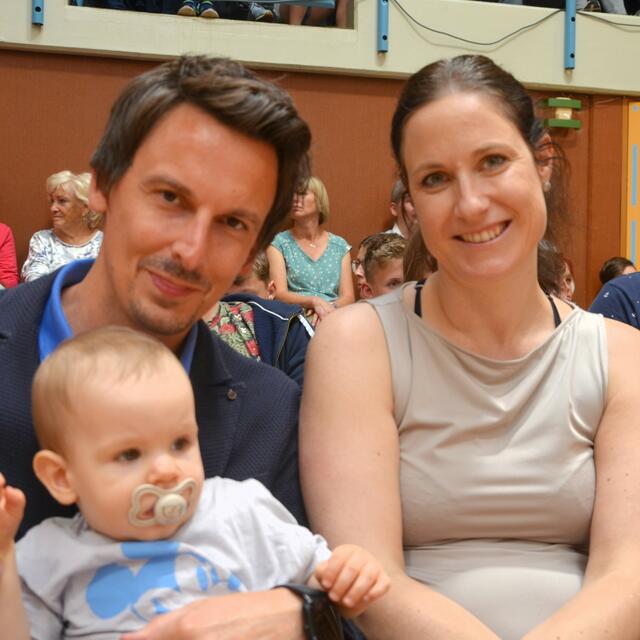 Johannes und Stefanie Zeiner mit dem einjährigen Constantin