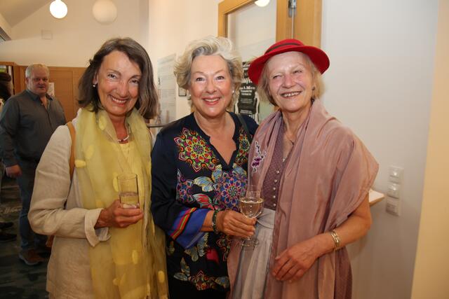 Gotelint Renner, Margit Sautner-Wolf, Lisa Bertsch (v. l.).