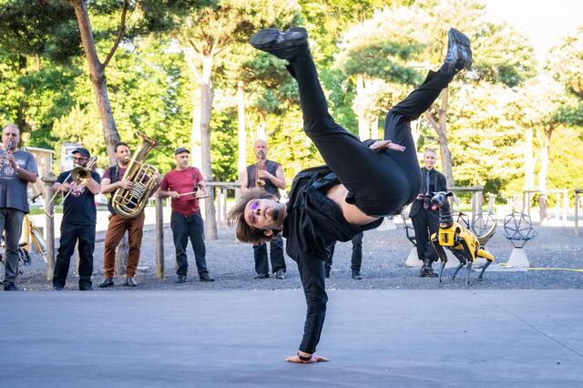 Breakdance vor der Kepler Hall