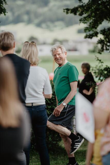 slw Präses Bruder Erich Geir beim Aufwärmen. | Foto: slw/Maria Hörhager