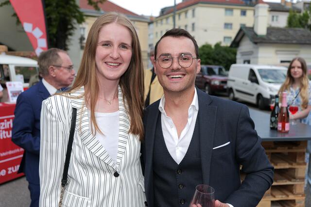 Katharina Baumgartner mit Luigi Barbaro Jr. | Foto: Maximilian Spitzauer