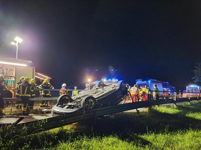 Rettungskräfte-Aufgebot nahe Ybbsitz | Foto: Bfkdo Amstetten / FF Ybbsitz