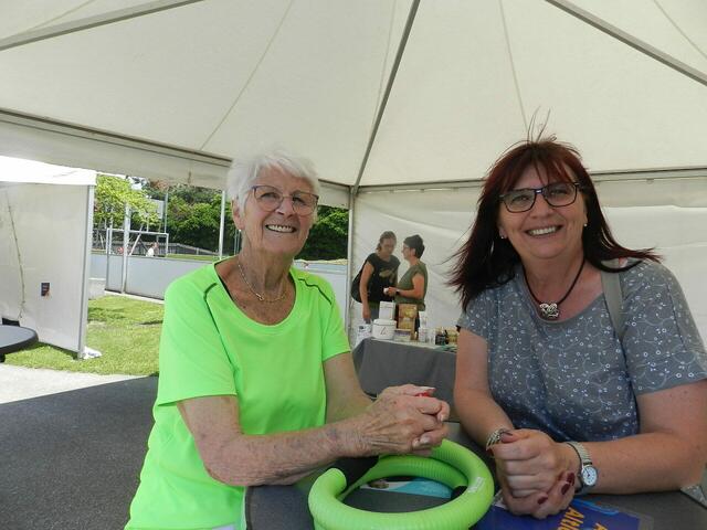 Bauer  Inge, Wildauer Annemarie ( Haben die Besucher über Fitness für Senioren  beraten )