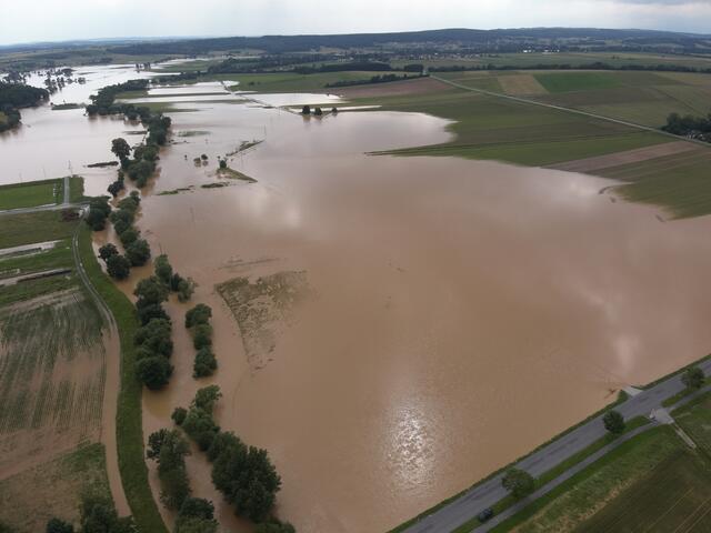 Drohnenbilder der Feuerwehr Rust zeigen das Ausmaß der Katastrophe.  | Foto: FF Rust