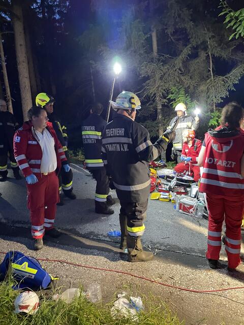 Der Rettungshubschrauber konnte aufgrund des Schlechtwetters nicht starten. | Foto: A. Zapfl/Rotes Kreuz