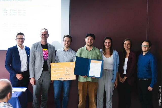 Platz 4 PillTrain: v.l.n.r.: Michael Kraxner (MCI), Michael Mairhofer (IV Tirol), Meno Dittrich, Jonas Kreiner, Elisa Leusmann, Lisa Spöck (Startup.Tirol) und Johannes Waldner (MCI) | Foto: MCI / Aaron Heimerl