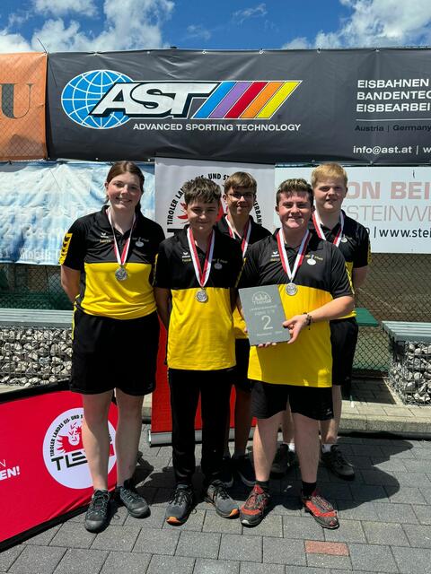Auch die U19 mit Sabrina Gruber, Pascal Mellitzer, Noah Kastner, Mathias Gruber und Fabian Gruber sicherte sich auf der Anlage in Pflach den 2. Platz. | Foto: SBF Pflach