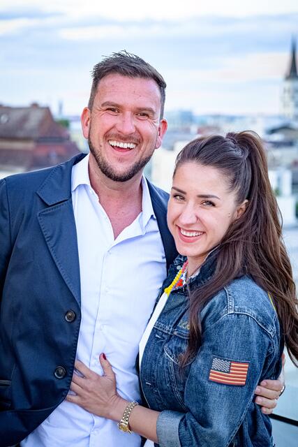 Bei der Silent-Auction in der Welser Skybar Dachgeflüster konnten im Rahmen einer Veranstaltung rund 14.000 Euro Spenden für die Kinderhilfe gesammelt werden. | Foto: Rene Hauser