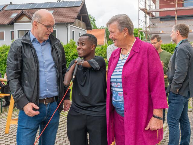 Die Pfarre Kirchdorf/Krems und das Kakonko-Team feierten ein Abschiedsfest für Biko, der Anfang Juli wieder nach Tansania zurückkehren wird. | Foto: Jack Haijes