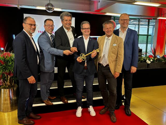 Bei der Betriebseröffnung von Transgourmet ließen sich zahlreiche ÖVP-Mitglieder und Bürgermeister Christian Scheider blicken.  | Foto: ÖVPClub