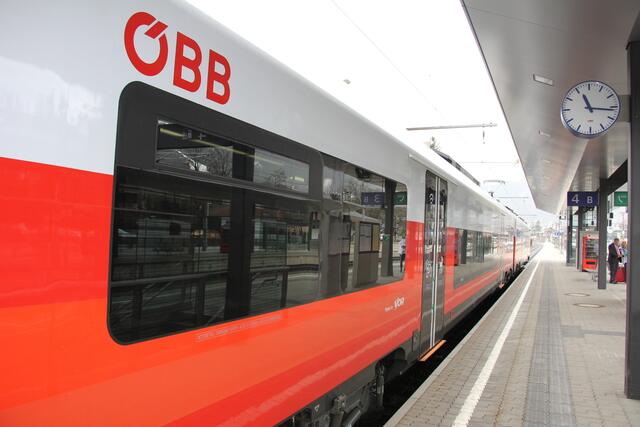 Aktuell sorgt ein technisches Gebrechen für einen eingeschränkten Zugverkehr auf der Südstrecke. Betroffen sei laut ÖBB-Angaben die Strecke zwischen Liesing und Mödling. (Archiv) | Foto: ÖBB