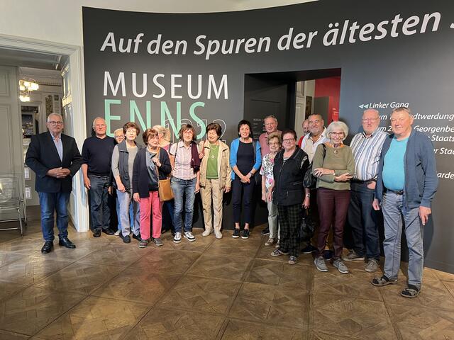 Interessiert an der gemeinsamen Geschichte: SB-Gruppe aus Hargelsberg im Ennser Museum1212 
 | Foto: Foto: MVL/privat 