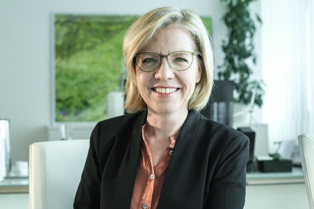Klimaschutzministerin Leonore Gewessler: "Die RegionalMedien Austria sind mit ihrem einzigartigen Angebot aus der heimische Medienlandschaft nicht mehr wegzudenken und erfüllen einen unerlässlichen Informationsauftrag." | Foto: Roland Ferrigato