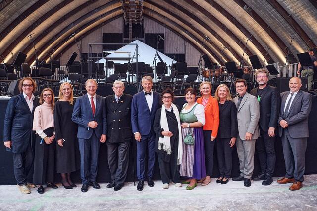Die Ehrengäste des Konzertes "Bruckers Salz" in Ebensee. | Foto: Mathias Lauringer