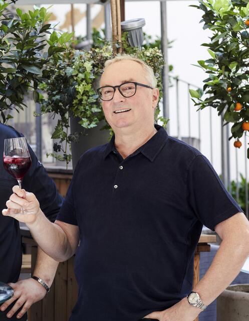 Pianino-Chef Harry Katzmayr legt großen Wert darauf, dass seine Gäste sich wohlfühlen. | Foto: Fred Wolf