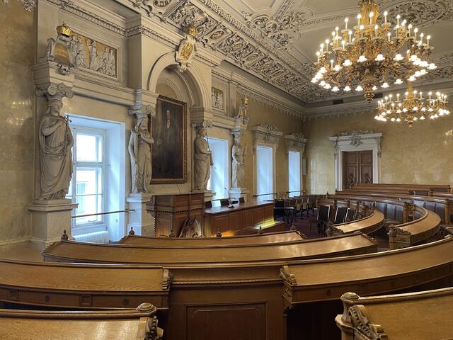 Der Festsaal im Alten Rathaus verwandelt sich zu einer Musikhalle der Sonderklasse.  | Foto: Michael Marbacher