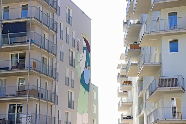 Dieses Mural findet man im Stadtteil in der Campagne Reichenau. Der Wiener Street Art Künstler RUIN setzt ein identitätsstiftendes Wandbild um. | Foto: IKM