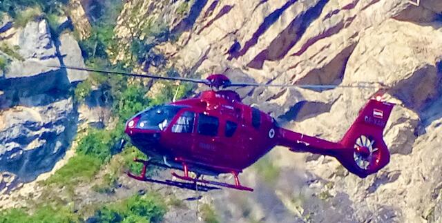 Die Bergrettung St. Gilgen sowie der Notarzthubschrauber waren bei der Seilbergung im Einsatz. | Foto: Sarah Braun