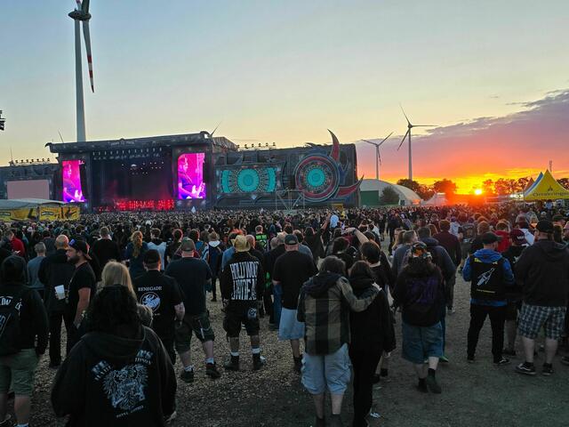 Rund 200.000 Gäste waren am Nova Rock 2024. 15 Feuerwehren aus dem Bezirk Neusiedl am See waren rund um die Uhr vor Ort und äußern sich nun auch zum Ablauf des größten Rockfestival Österreichs.  | Foto: BFKDO Neusiedl am See
