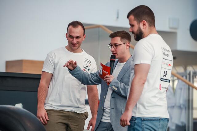 Jedes Team bekam ein kurzes Briefing, bevor es los ging.  | Foto: GEPA pictures / A1 Pit Stop Challenge