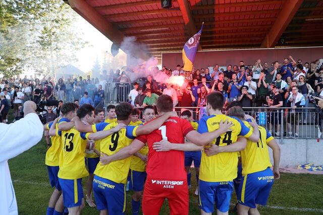 Die Union Gampern besiegte im Relegationsspiel um den Aufstieg in die 1. Klasse Roitham zu Hause mit 3:0. | Foto: Helmut Klein