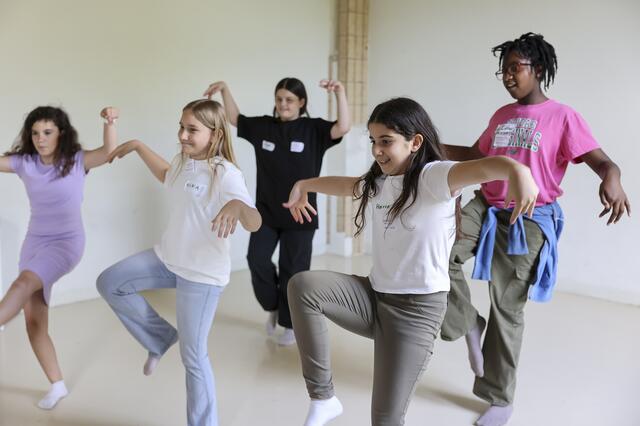 Es gab unterschiedliche Workshop-Angebote für die Jugendlichen bei der Jugendgesundheitskonferenz in Favoriten. | Foto: Mirjam Reither