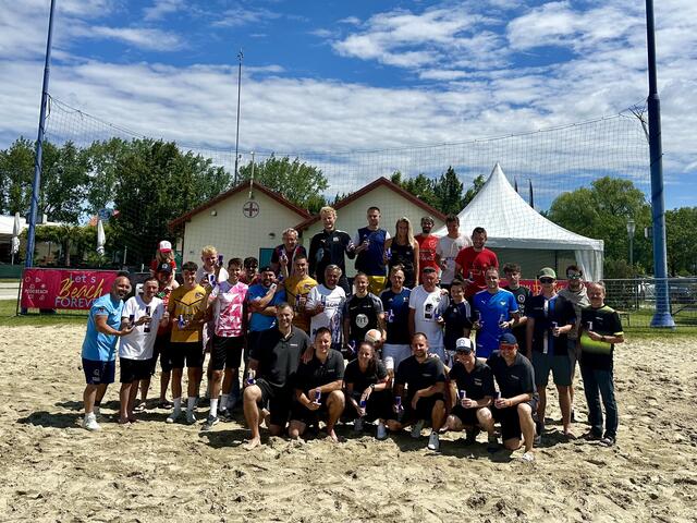 26 Teilnehmer aus 12 europäischen Nationen waren beim 2. PODOBEACH Teqball Pro International Tournament mit dabei. | Foto: Roland Hamm