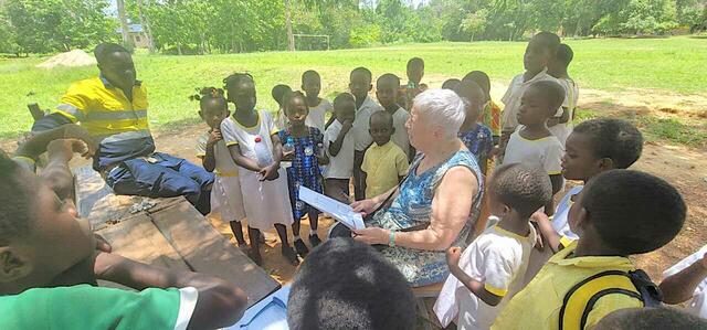 .Seit 20 Jahren versucht Elisabeth Cerwenka die Not der Menschen in der Provinz Ntronang in Ghana zu lindern. | Foto: Privat