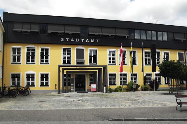 Im Stadtamt Zwettl (Bürgerbüro) können die Tickets abgeholt werden, nachdem sie zuvor über die Website www.schnupperticket.at online reserviert wurden. | Foto: B. Hofmann