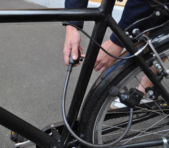 Fahrräder können in eigenen Garagen sicher verwahrt werden. | Foto: Peham