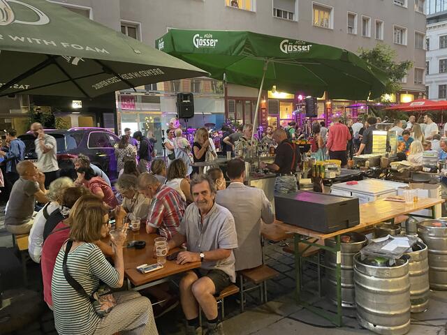 Das dreitägige Grätzlfest ist eine der größten Straßenfests in Wien.  | Foto: Salme Taha Ali Mohamed 