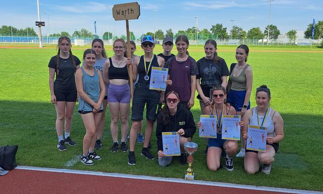 Das siegreiche Mädchen-Team der LFS Warth 
 | Foto: Franz Ringhofer