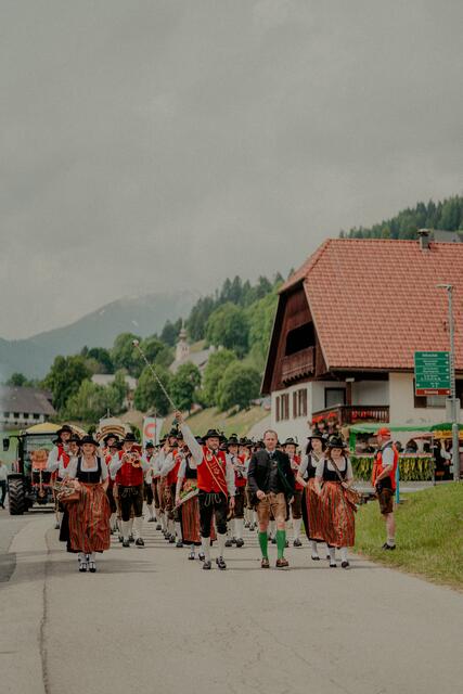 Die jubilierende Musikkapelle "Alpenklänge" Krakauebene. | Foto: DerPlotti