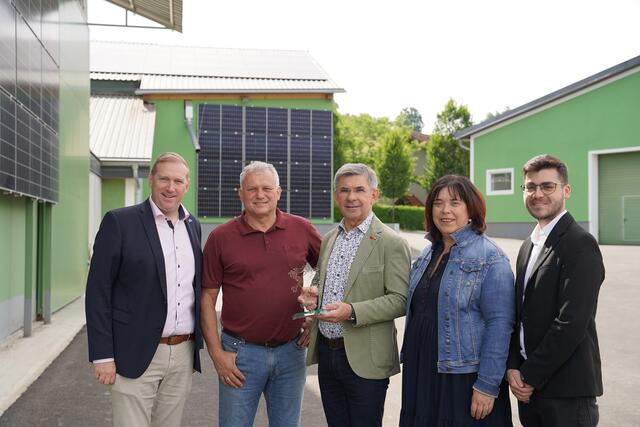 Bundesrat Günther Ruprecht, PSO-Geschäftsführer Helmut Buchgraber, Bezirksparteiobmann LAbg. Franz Fartek, Nationalratsabgeordnete Agnes Totter und JVP-Obmann Patrick Schwarhofer (v.l.) | Foto: STVP