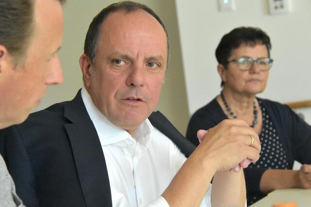 Bürgermeister Christoph Stark im Gespräch mit dem Landesrat | Foto: Regionalmedien Steiermark