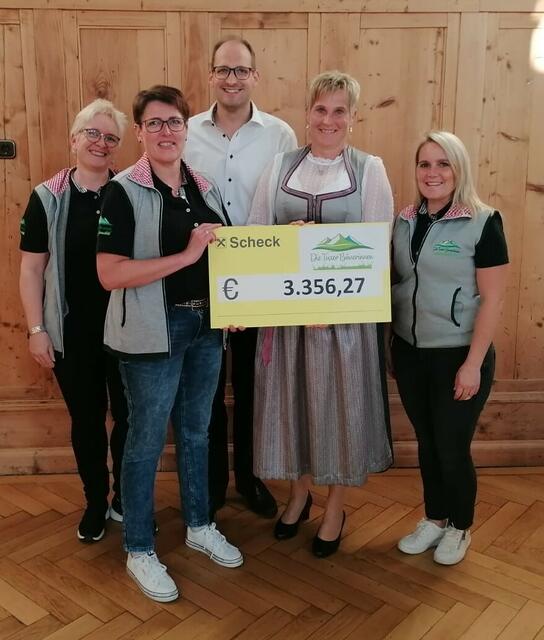 Die lk Bäuerinnen Tirol Bezirk Schwaz hatte letzten Donnerstag, den 13.06.2024 ihre jährliche Sommersitzung. | Foto: lk Schwaz