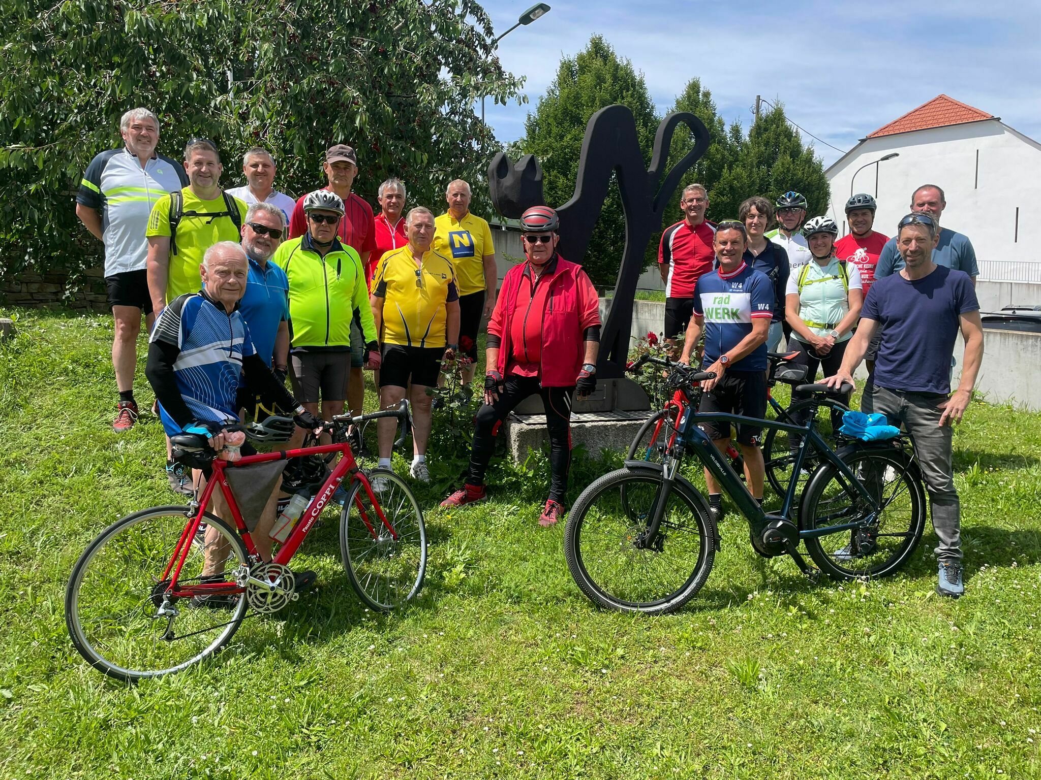 Die Polizei F hrt Rad Radtour Des Polizeisportvereines Mistelbach die-polizei-f-hrt-rad-radtour-des-polizeisportvereines-mistelbach