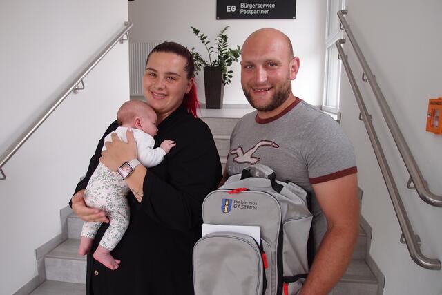 Jasmin und Florian Dangl mit Mia | Foto: Marktgemeinde Gastern