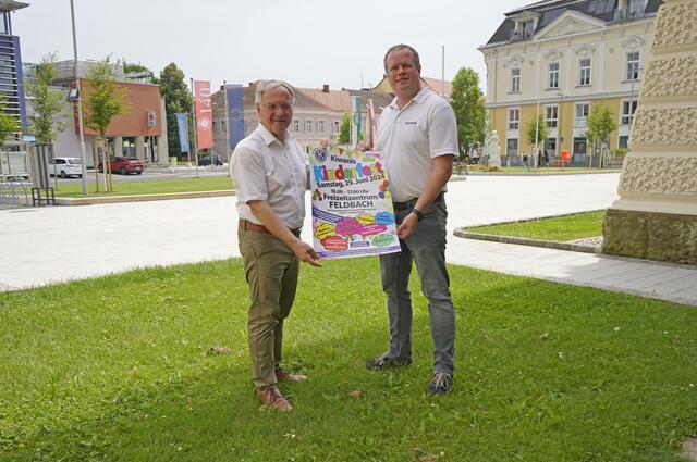 Die Kiwanis unter Präsident Robert Scharmer veranstalten das zweite Kinderfest. Bürgermeister Josef Ober unterstützt es seitens der Gemeinde. | Foto: Woche