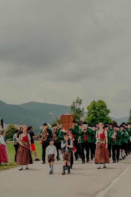 Auch die Trachtenmusikkapelle Lessach war mit dabei. | Foto: DerPlotti