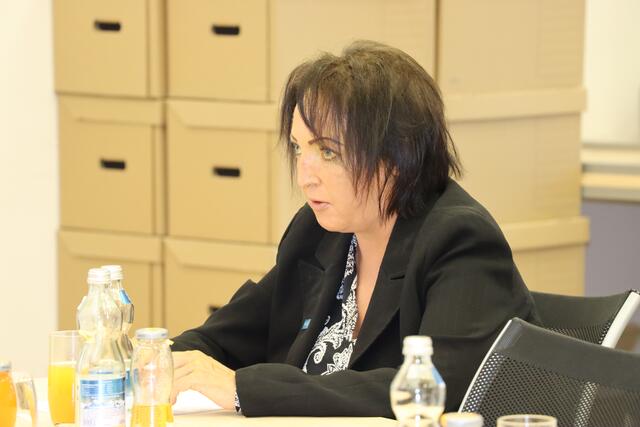 Daniela Weirather (FPÖ) gefällt es nicht, dass die Eigenjagd Kosten verursachen wird.