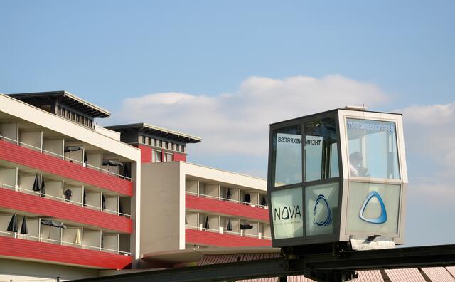 Der Thermen-Express zwischen Hotel und Therme Nova wurde 2009 eröffnet.  | Foto: NOVA