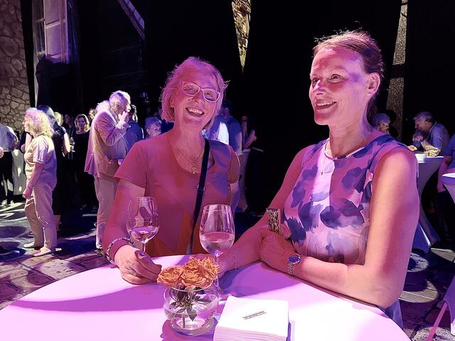 Bühne Baden Ballettchefin Anna Vita (l.) bei der Premierenfeier auf der schönen Bühne des Stadttheaters Baden | Foto: Stockmann