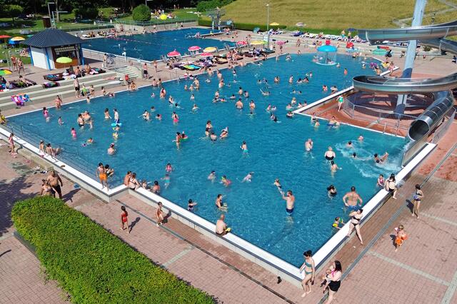 Ein Mann rastete im Freibad Laakirchen völlig aus. | Foto: Wolfgang Spitzbart