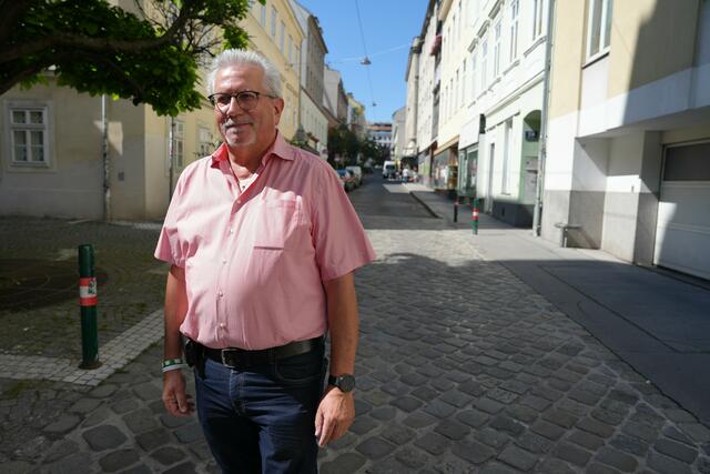 Manfred Dvořák weiß um die Sorgen der Bewohnerinnen und Bewohner Bescheid. | Foto: Patricia Hillinger