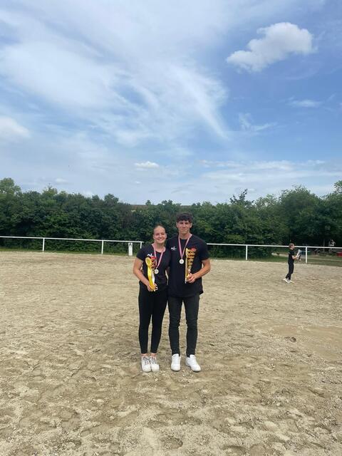 Emily Scherer und Valentin Schmid. | Foto: UVRV Badhaus